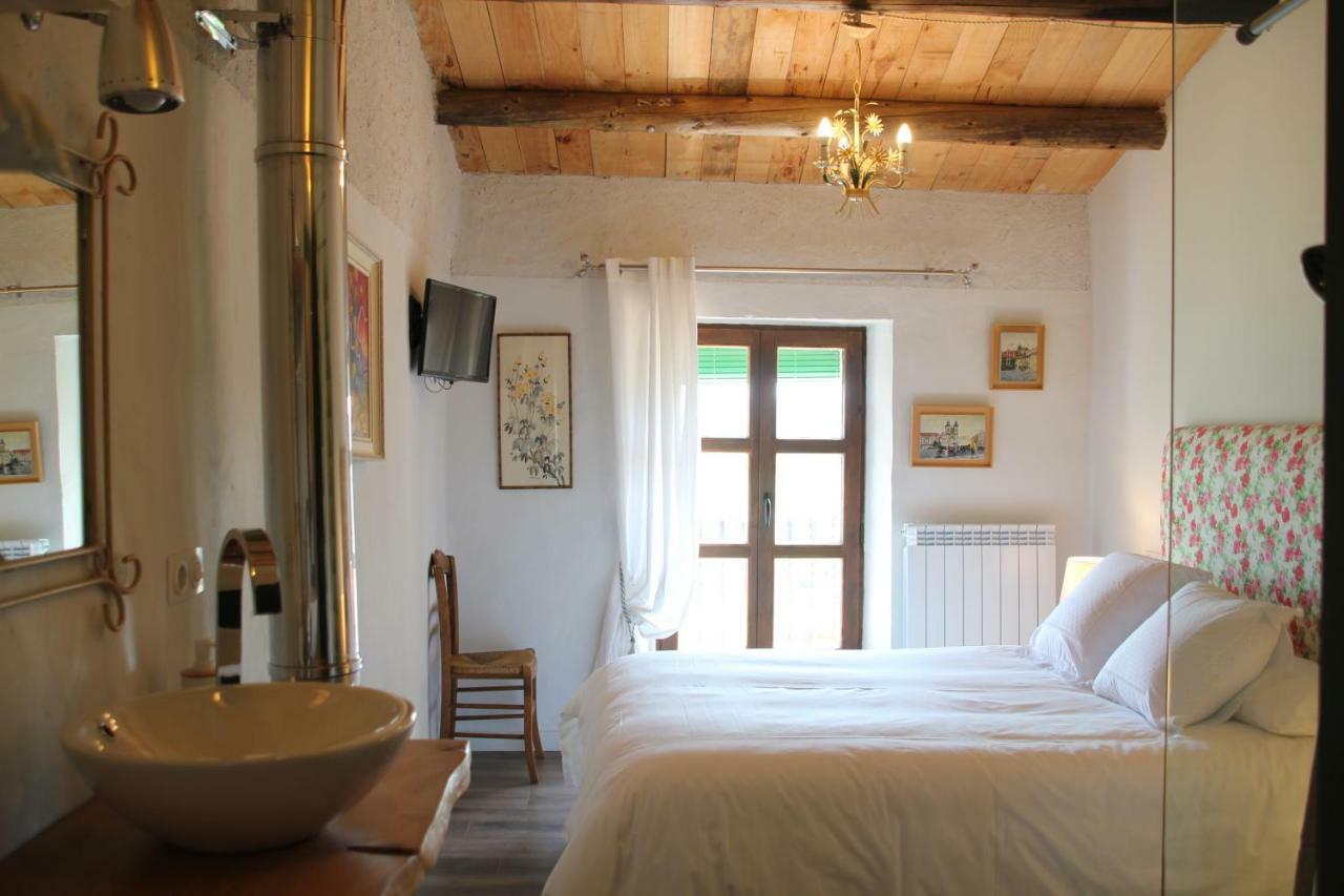 La Casa Dels Ocells (Adults Only) Bed & Breakfast Granollers de Florejacs Dış mekan fotoğraf
