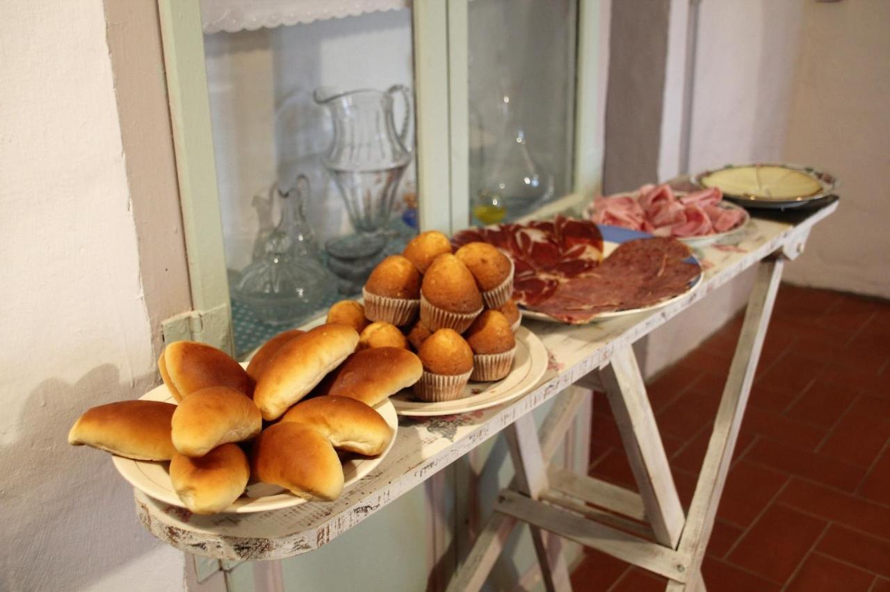 La Casa Dels Ocells (Adults Only) Bed & Breakfast Granollers de Florejacs Dış mekan fotoğraf